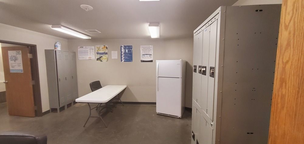 Functional +/-18,000+ SQ FT Shop on 3.11 Acres in Glendive, MT: 123 W Oregon Ln, Glendive, MT 59330